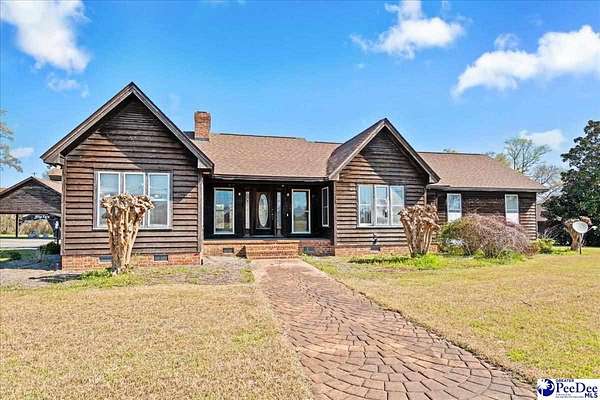 33.4 Acres of Land with Home for Sale in Lamar, South Carolina