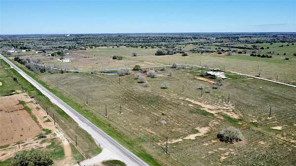 2.57 Acres of Mixed-Use Land for Sale in Rosanky, Texas