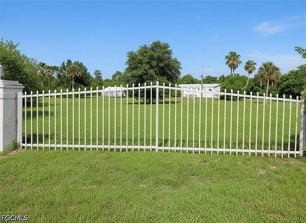 2.77 Acres of Land with Home for Sale in Clewiston, Florida