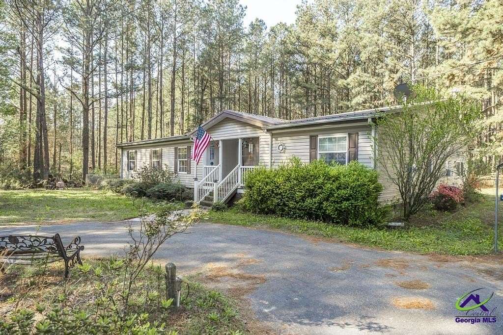 3 Acres of Land with Home for Sale in Fort Valley, Georgia