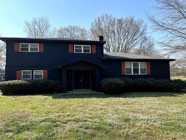 1.7 Acres of Land with Home for Sale in Tupelo, Mississippi