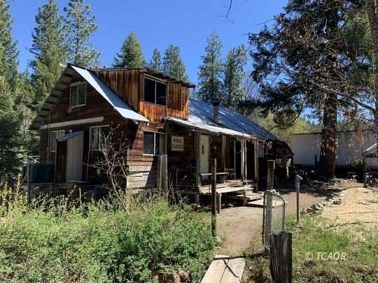 4 Acres of Improved Residential Land for Sale in Hayfork, California