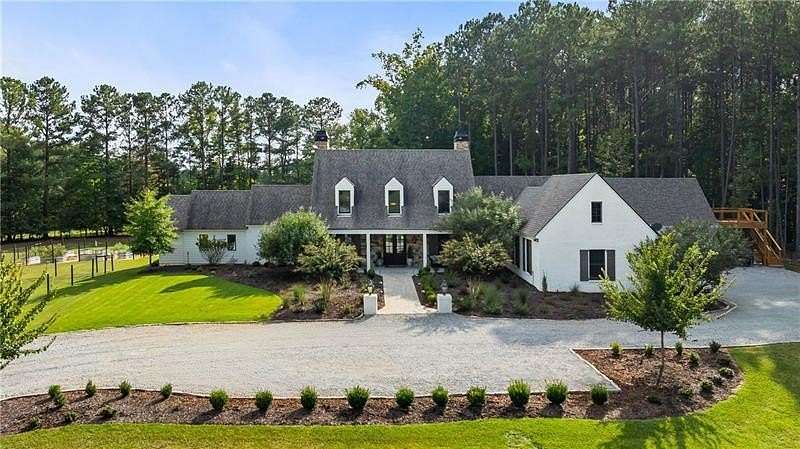 22 Acres of Agricultural Land with Home for Sale in Chattahoochee Hills, Georgia