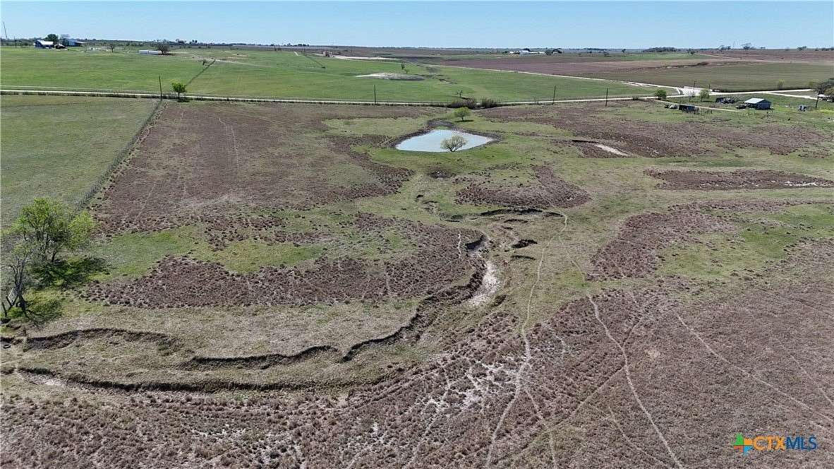 35.2 Acres of Agricultural & Residential Land for Sale in Shiner, Texas