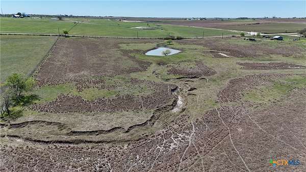35.2 Acres of Agricultural & Residential Land for Sale in Shiner, Texas