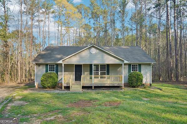 1.74 Acres of Land with Home for Lease in Sharpsburg, Georgia