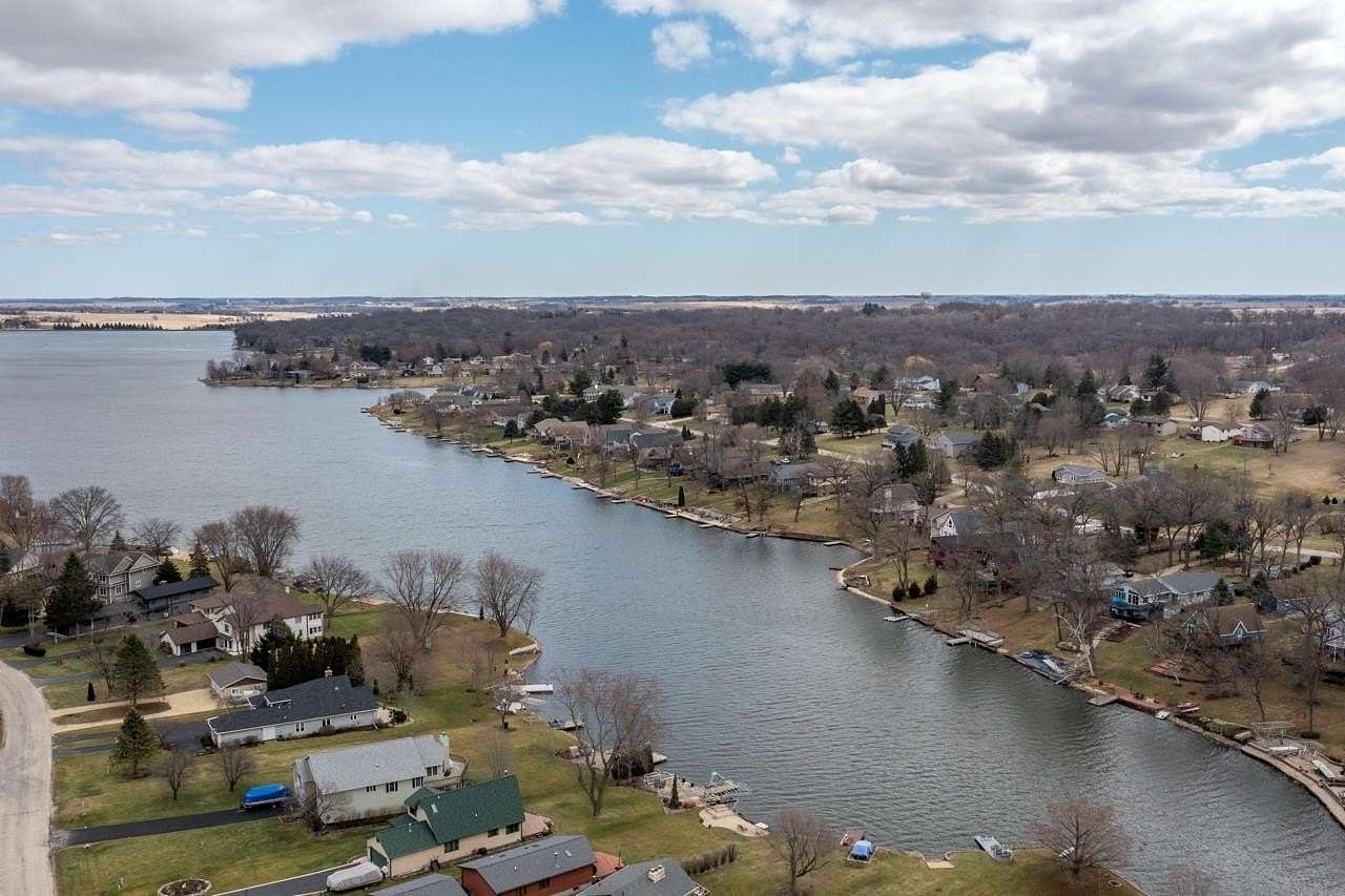 0.41 Acres of Residential Land for Sale in Lake Summerset, Illinois