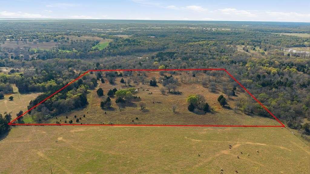 22 Acres of Land for Sale in Athens, Texas