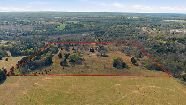 22 Acres of Land for Sale in Athens, Texas