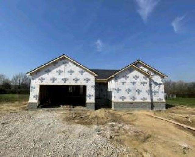1.53 Acres of Land with Home for Sale in Smiths Grove, Kentucky