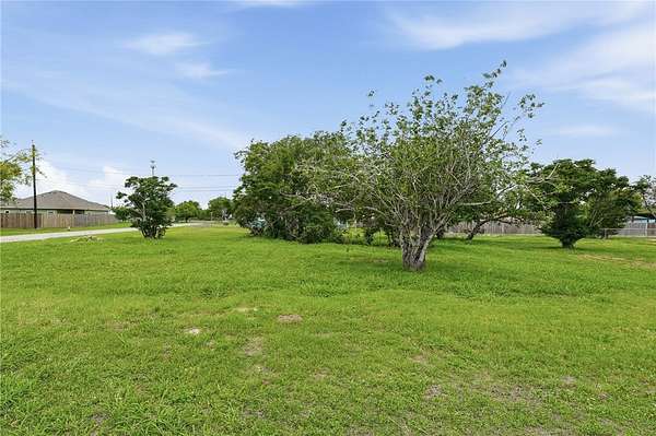 0.14 Acres of Commercial Land for Sale in Ingleside, Texas