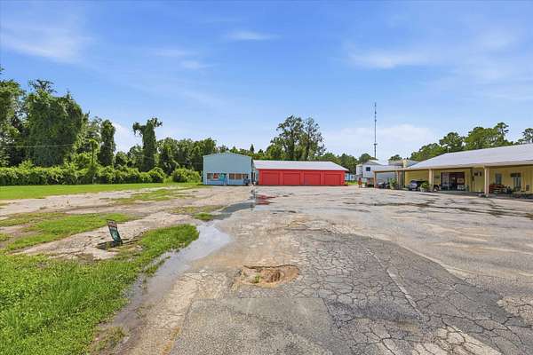 9 Acres of Commercial Land for Sale in Lake City, Florida