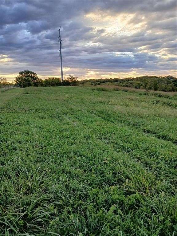 20 Acres of Recreational & Residential Land for Sale in Richmond, Missouri