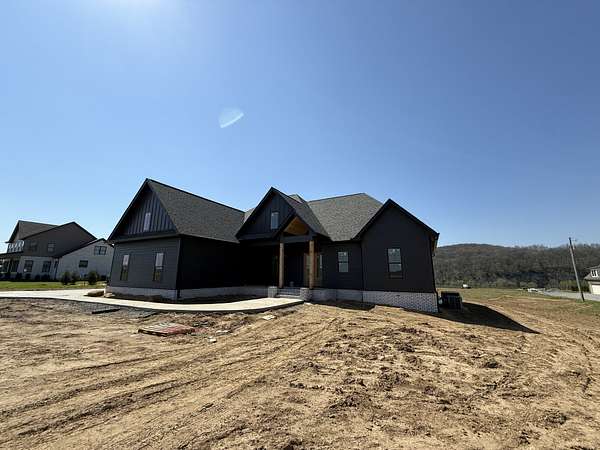 5.5 Acres of Land with Home for Sale in Lebanon, Tennessee