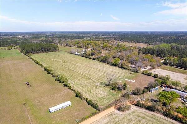 44 Acres of Land for Sale in Jesup, Georgia