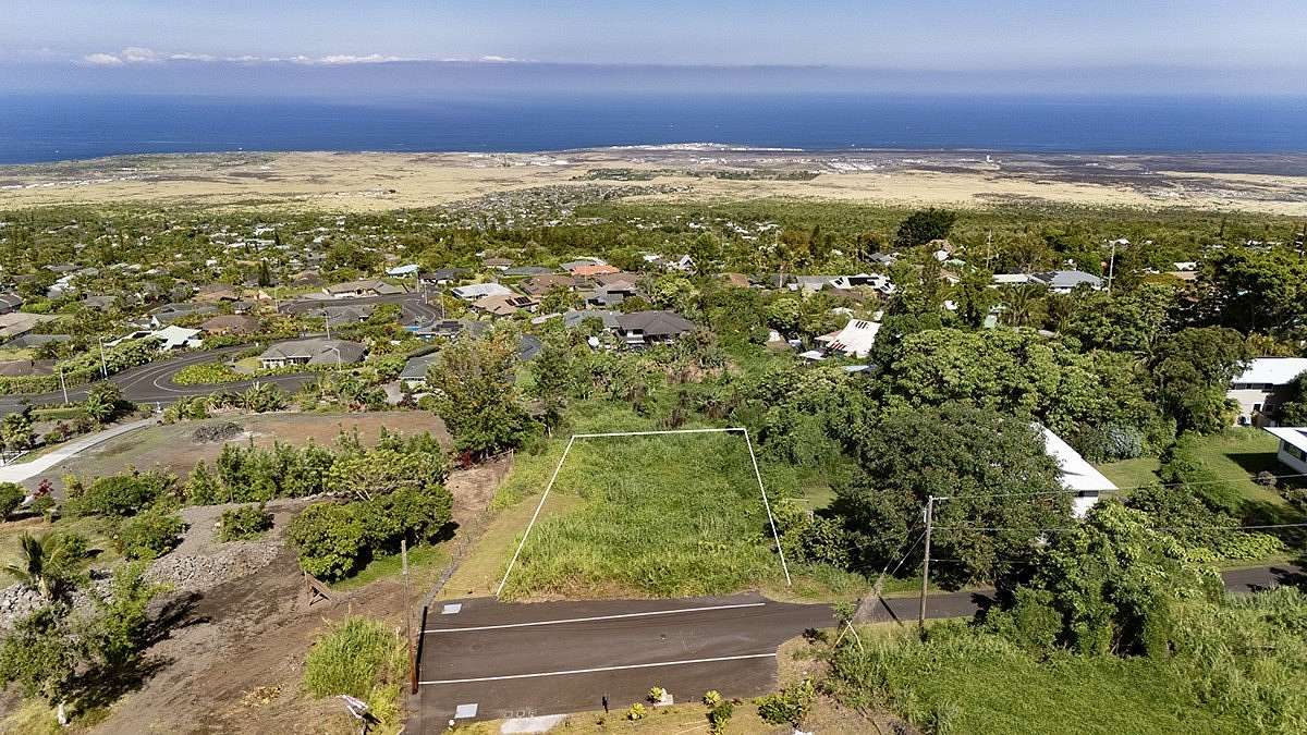 0.5 Acres of Land for Sale in Kailua-Kona, Hawaii