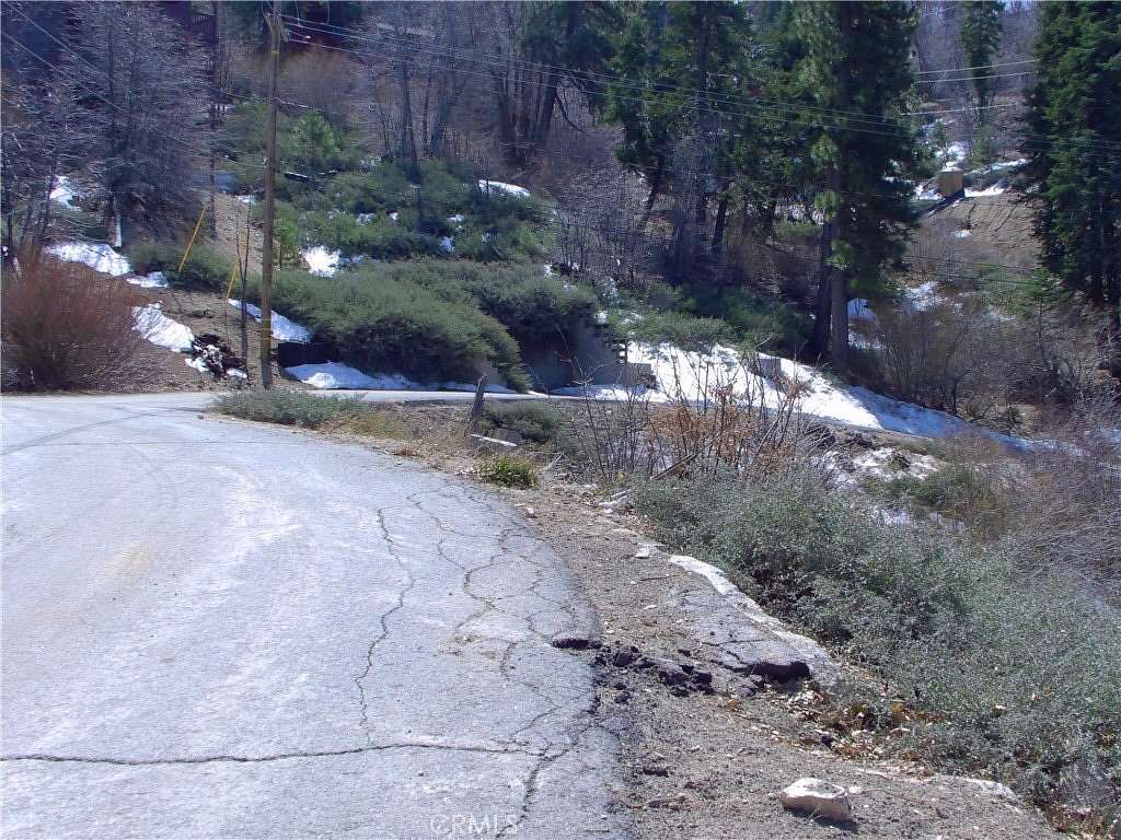 0.23 Acres of Land for Sale in Green Valley Lake, California
