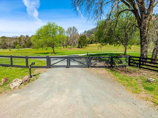 28.5 Acres of Land for Sale in Calistoga, California