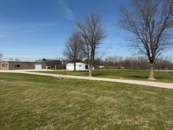 3 Acres of Commercial Land for Sale in Kahoka, Missouri