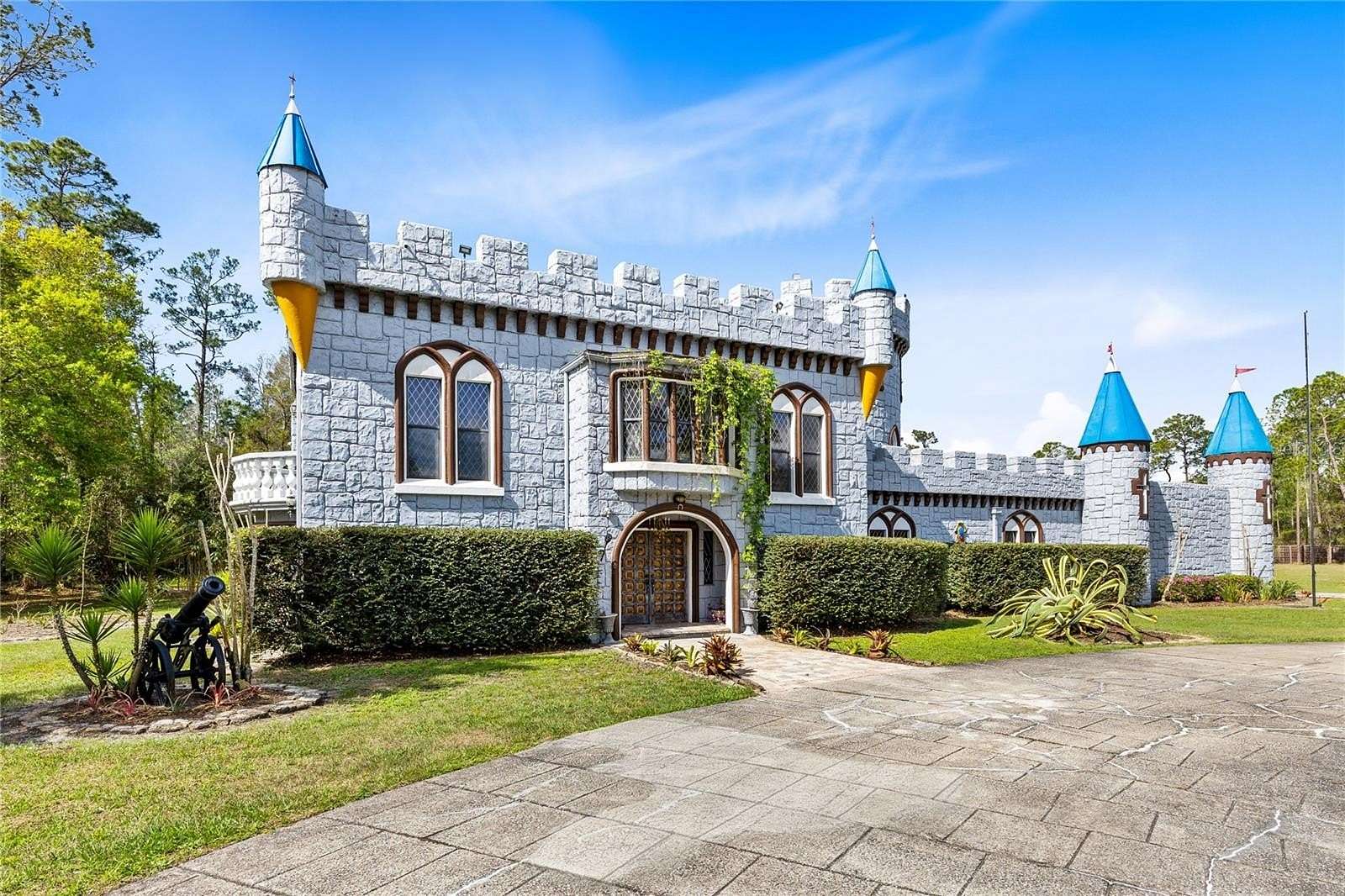 10 Acres of Land with Home for Sale in Orlando, Florida