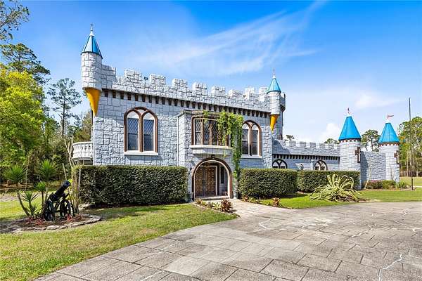 10 Acres of Land with Home for Sale in Orlando, Florida