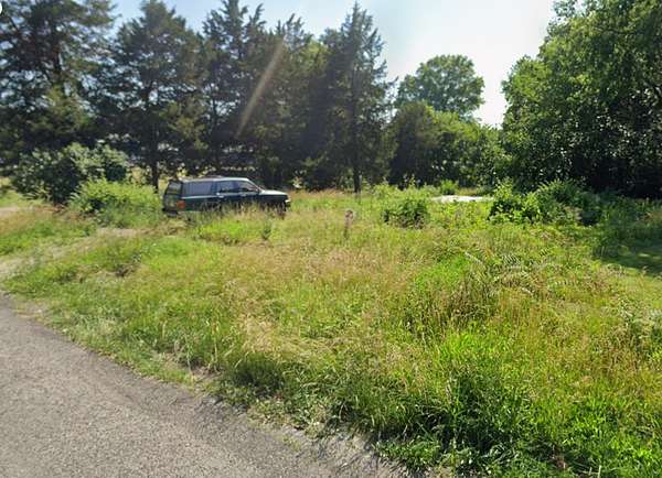 0.34 Acres of Residential Land for Sale in Litchfield, Illinois