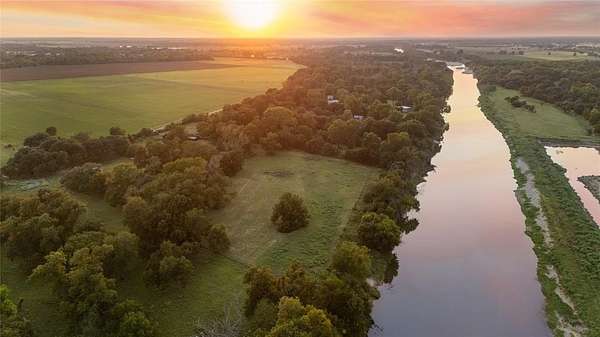 5 Acres of Land for Sale in Waco, Texas