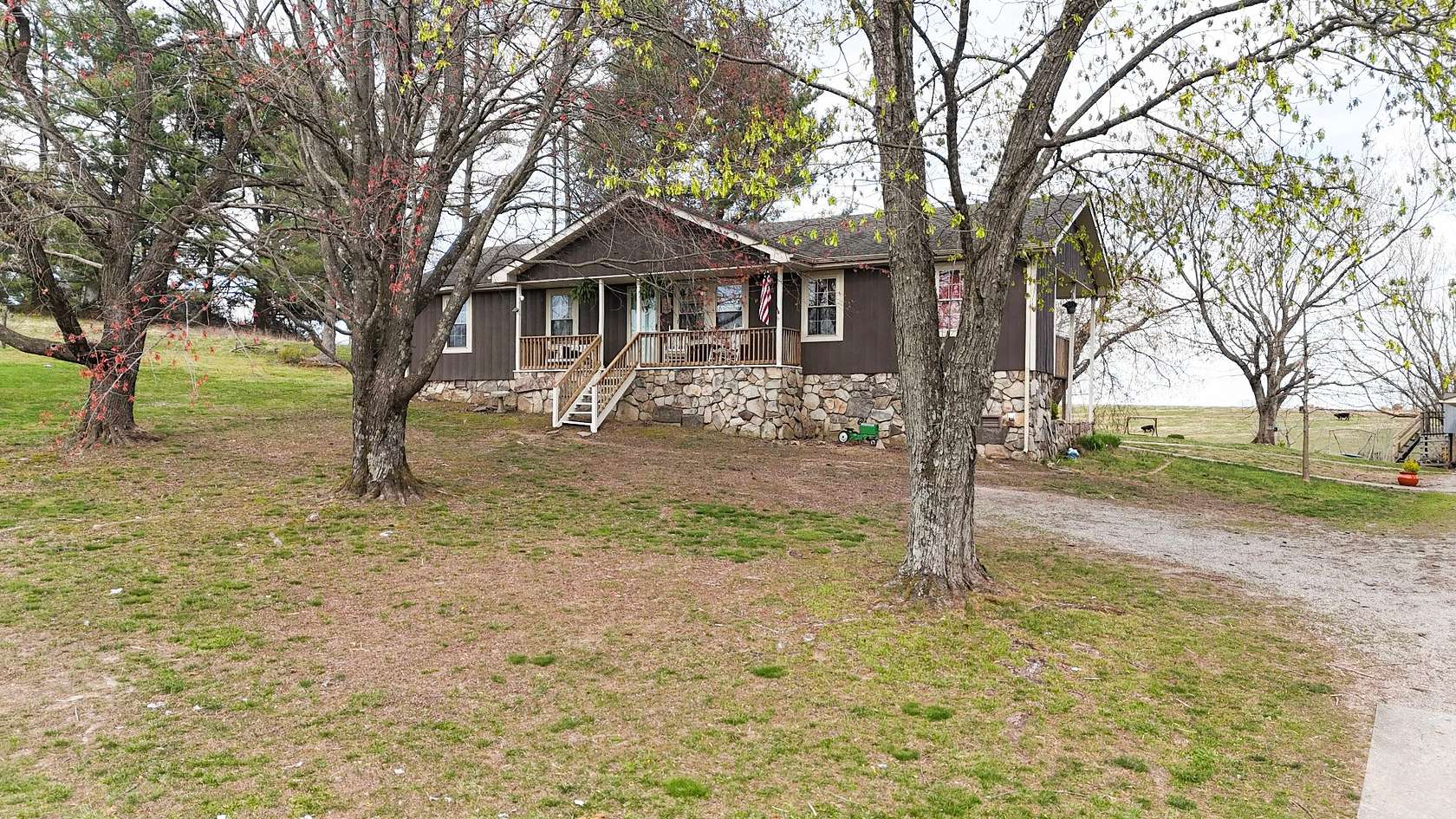 3.33 Acres of Land with Home for Sale in Lafayette, Tennessee