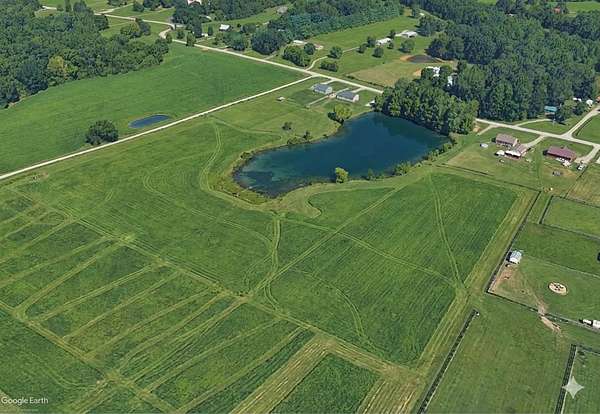 10 Acres of Recreational & Residential Land for Sale in Portland, Tennessee