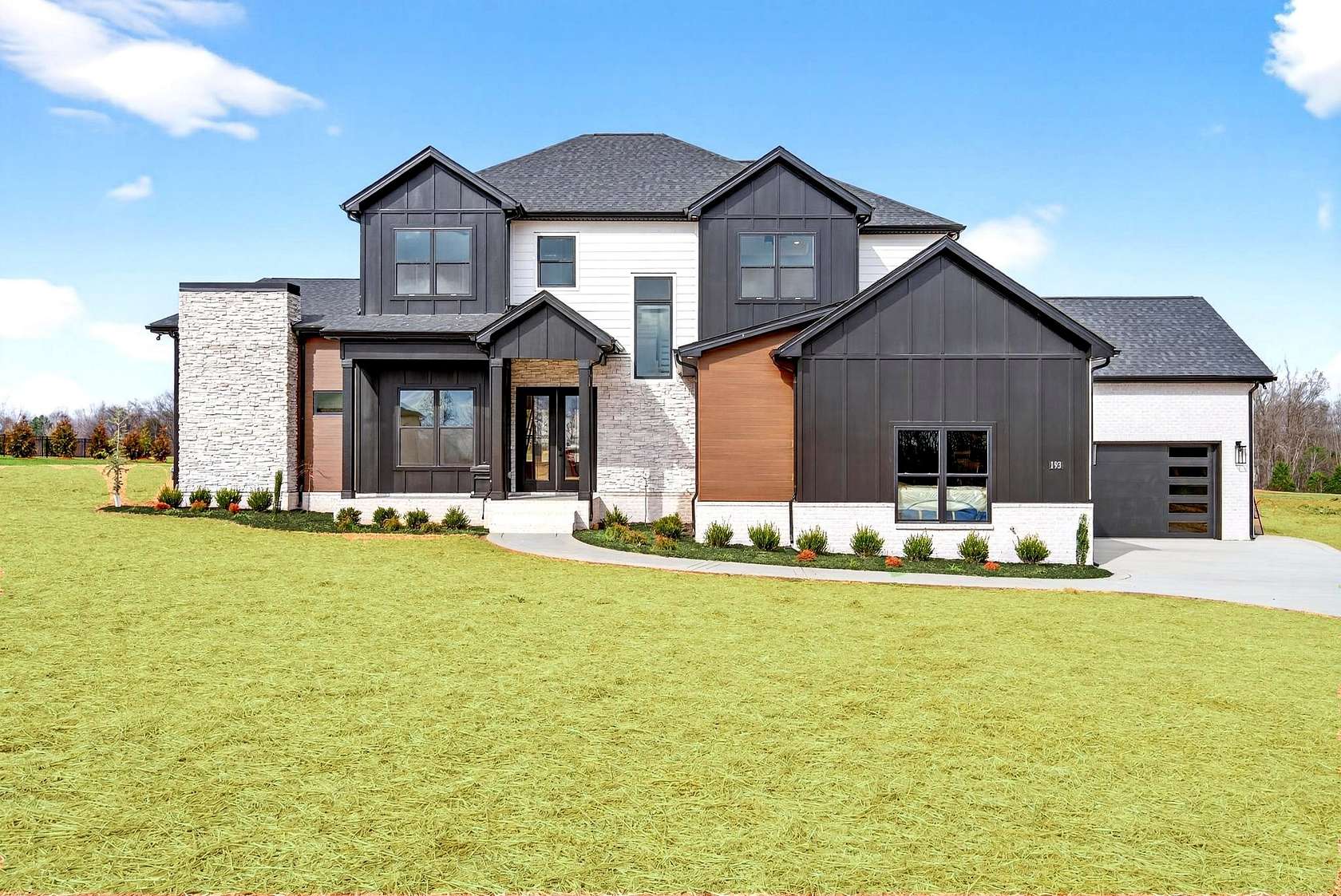 1.85 Acres of Land with Home for Sale in Clarksville, Tennessee