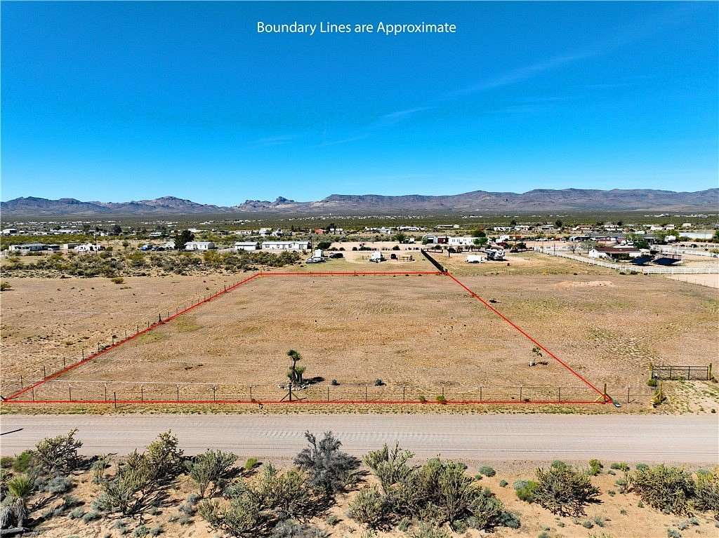 1.17 Acres of Residential Land for Sale in Golden Valley, Arizona