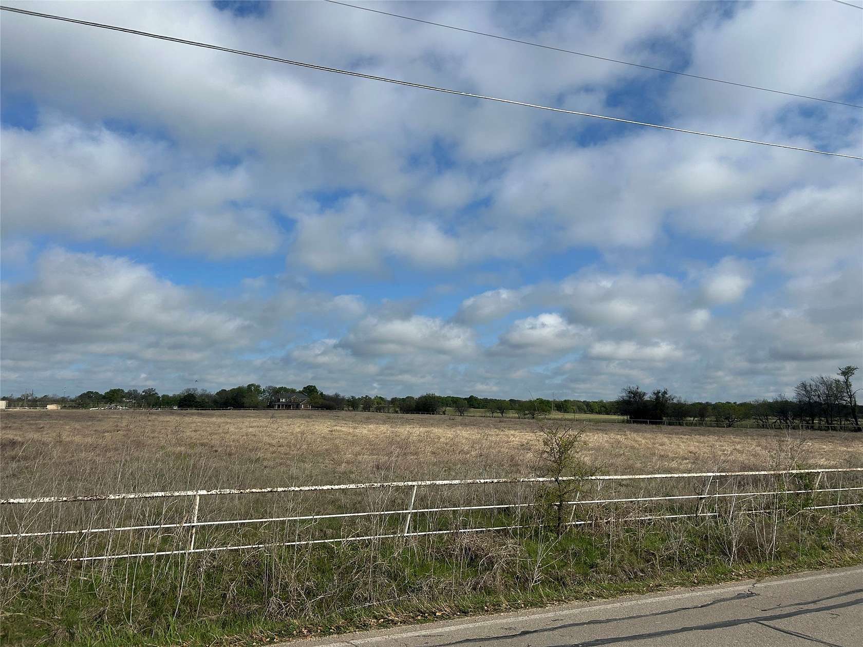10 Acres of Residential Land for Sale in Robinson, Texas