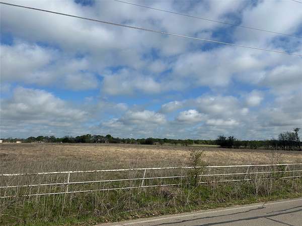 10 Acres of Residential Land for Sale in Robinson, Texas