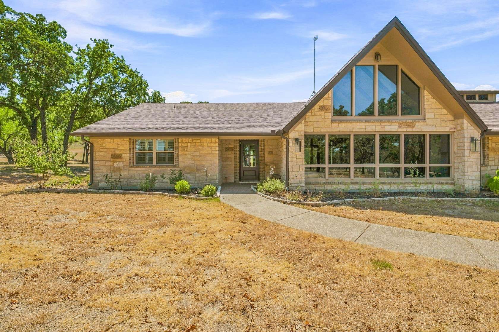 15.4 Acres of Land with Home for Sale in Decatur, Texas