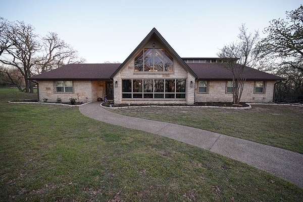 15.4 Acres of Land with Home for Sale in Decatur, Texas