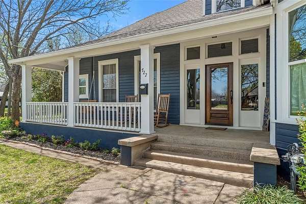 1.72 Acres of Land with Home for Sale in West, Texas