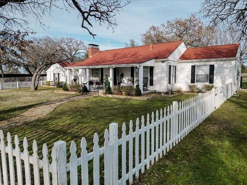 6.7 Acres of Land with Home for Sale in Mineral Wells, Texas