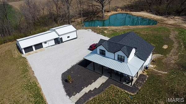 2 Acres of Land with Home for Sale in Waterloo, Illinois