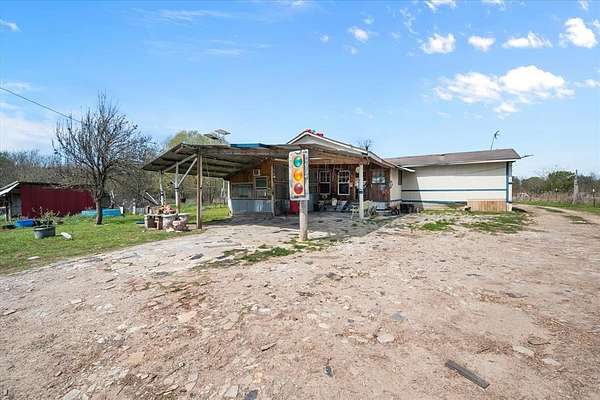 5.1 Acres of Land with Home for Sale in Corsicana, Texas