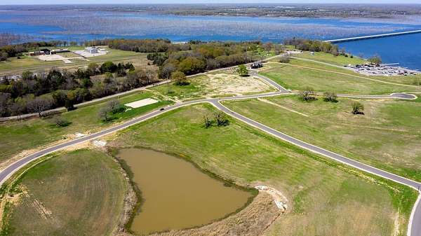 1.25 Acres of Residential Land for Sale in Dodd City, Texas