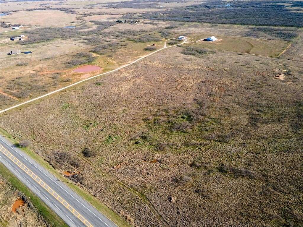 22 Acres of Land for Sale in Henrietta, Texas