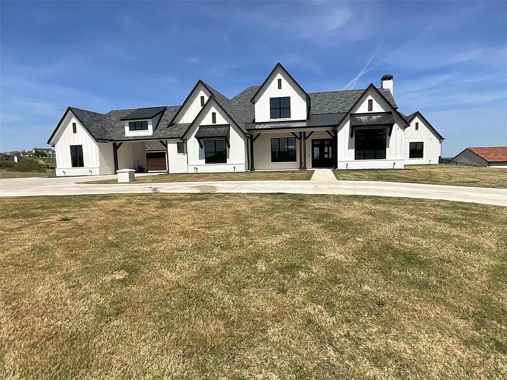 2.68 Acres of Land with Home for Sale in Aledo, Texas