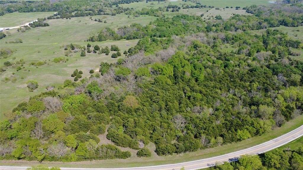 3 Acres of Residential Land for Sale in Celeste, Texas