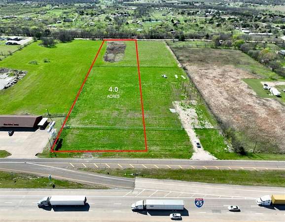 4 Acres of Commercial Land for Sale in Rice, Texas