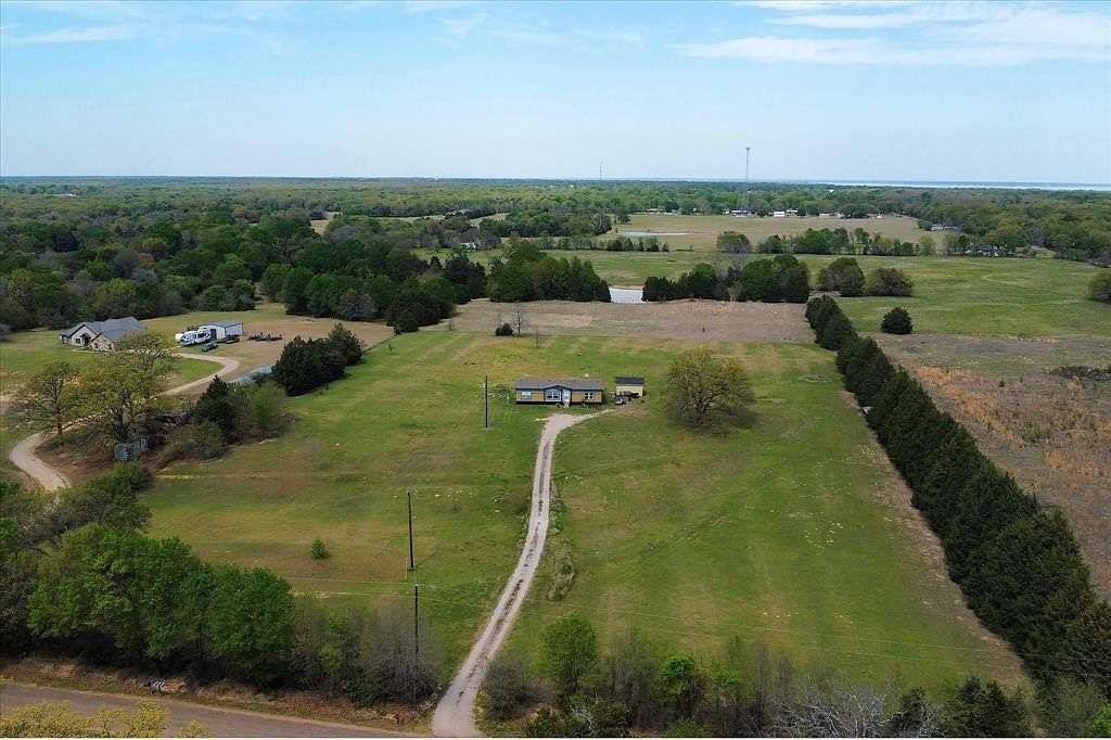 9.81 Acres of Land with Home for Sale in Kemp, Texas