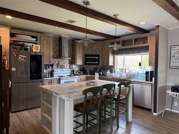 9.81 Acres of Land with Home for Sale in Tool, Texas