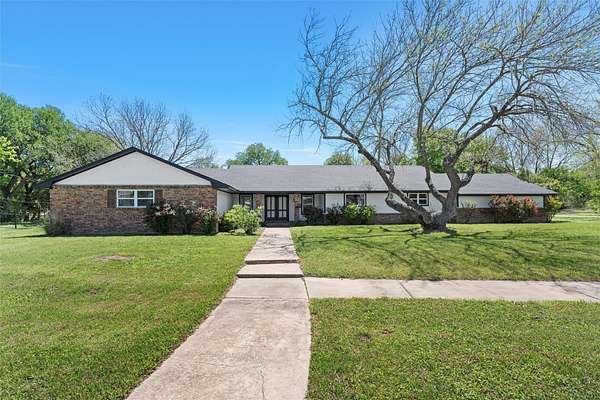 2.65 Acres of Land with Home for Sale in Robinson, Texas