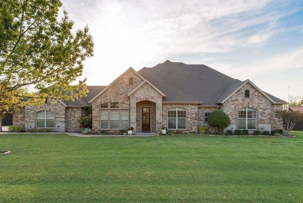 1.56 Acres of Land with Home for Sale in Midlothian, Texas