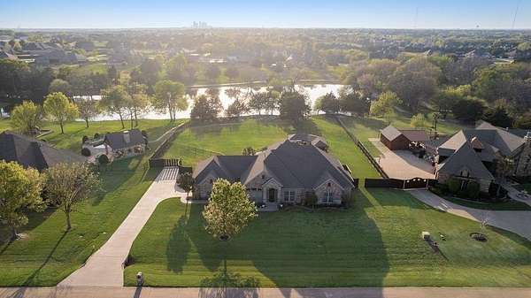 1.56 Acres of Land with Home for Sale in Midlothian, Texas