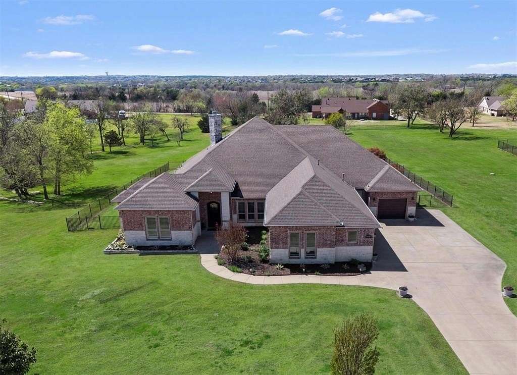 2 Acres of Land with Home for Sale in Rockwall, Texas